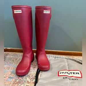 Hunter Foldable Tour Tall Rain Boots in Raspberry